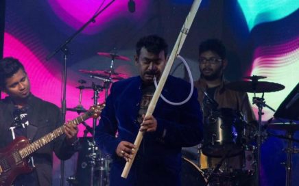 Naveen Kumar Mishra spielt Futujara