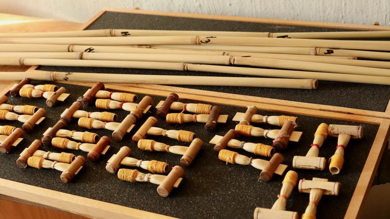 phragmites australis reed material and prepared reeds that need to be broken in