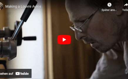 Screenshot of Video making a Louvre Aulos