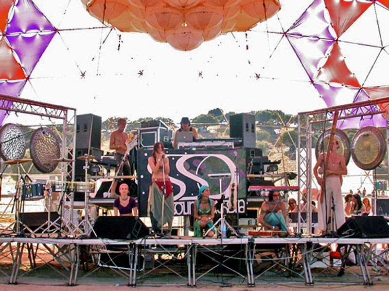 Max Brumberg and the StarSoundsOrchestra at the Boom Festival 2004